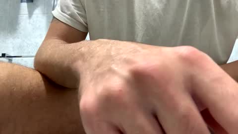 Snapshot of italianbigcock91 chatting on 10/12/25, 06:45 italianbigcock91 online show from 10/12/25, 06:45