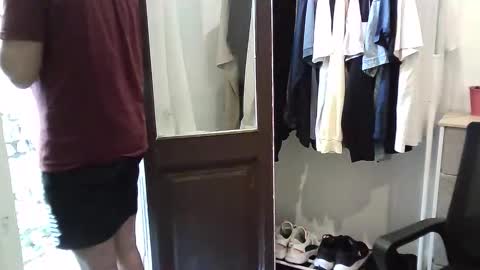 Snapshot of italianboybcn chatting on 10/08/25, 07:17 italianboybcn online show from 10/08/25, 07:17