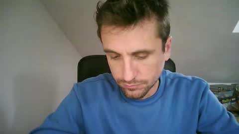 Snapshot of italiano116116 chatting on 12/23/25, 09:40 italiano116116 online show from 12/23/25, 09:40