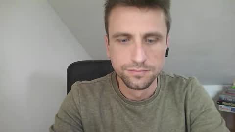 Snapshot of italiano116116 chatting on 02/25/26, 09:19 italiano116116 online show from 02/25/26, 09:19