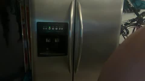 Snapshot of italiano9in chatting on 10/31/25, 01:45 Tony online show from 10/31/25, 01:45