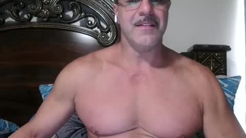 Snapshot of italianstud43 chatting on 09/11/25, 02:28 Hot Italian online show from 09/11/25, 02:28