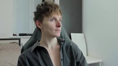 Ethan online show from 11/28/25, 05:37