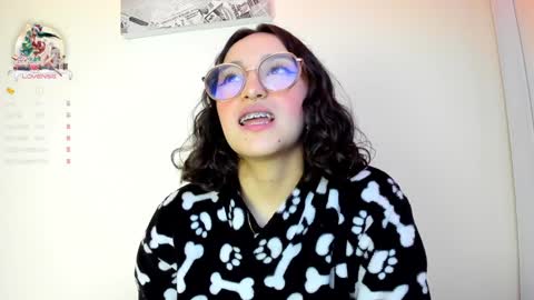 Angelica online show from 12/28/24, 10:44