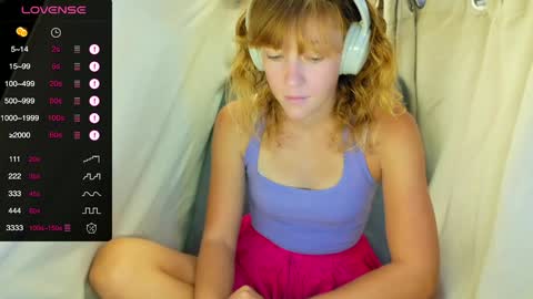 Lily online show from 10/25/25, 08:14