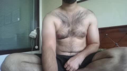 Snapshot of its_me_2323 chatting on 01/10/26, 04:03 its_me_2323 online show from 01/10/26, 04:03