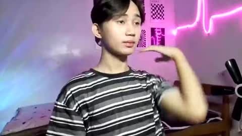 Snapshot of its_saya chatting on 08/02/26, 04:22 its_saya online show from 08/02/26, 04:22