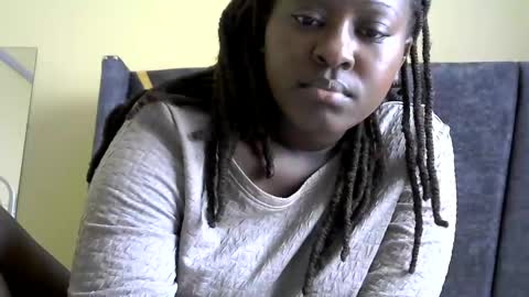 Snapshot of its_sweet chatting on 02/06/25, 08:50 BigAss horny online show from 02/06/25, 08:50