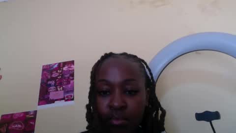 Snapshot of its_sweet chatting on 03/16/26, 05:55 BigAss horny online show from 03/16/26, 05:55