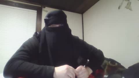 Snapshot of itsanun chatting on 01/05/25, 04:04 MotherMary online show from 01/05/25, 04:04