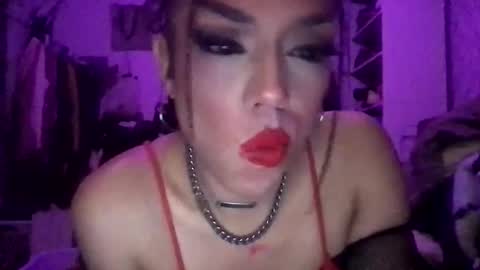 Snapshot of itsariessecrets chatting on 03/07/25, 10:45 itsariessecrets online show from 03/07/25, 10:45