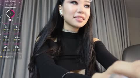 Queen Liya online show from 01/27/25, 08:17