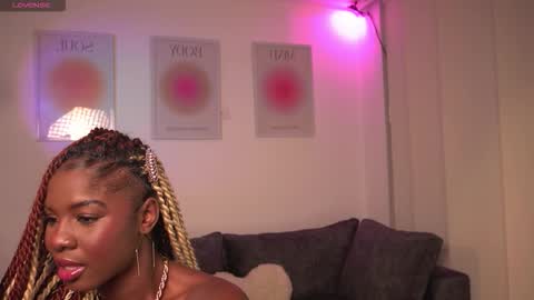 lau online show from 12/21/25, 07:26