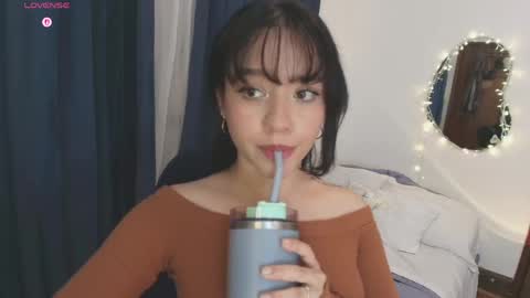 Snapshot of itsliaa chatting on 06/04/26, 01:11 LIA online show from 06/04/26, 01:11