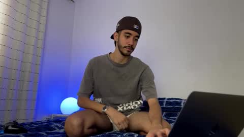 Snapshot of itsmartin_ chatting on 02/11/26, 09:09 itsmartin_ online show from 02/11/26, 09:09