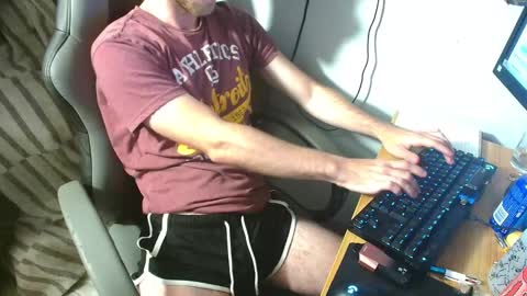 Snapshot of itsme0304 chatting on 10/03/25, 05:32 Noah dolan online show from 10/03/25, 05:32