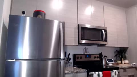 Alexis Rae online show from 12/04/25, 09:45