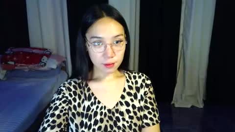 Snapshot of itsmehotqueen chatting on 05/08/26, 11:37 itsmehotqueen online show from 05/08/26, 11:37
