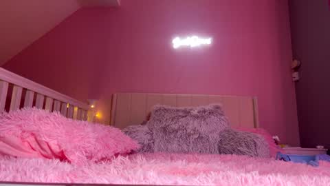 Lola online show from 02/01/25, 05:26