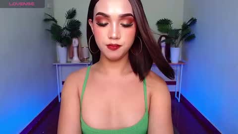 Sofia online show from 10/13/25, 07:52