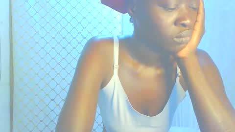 Snapshot of itsqueen_blacq chatting on 09/08/25, 06:07 Queen blacq online show from 09/08/25, 06:07