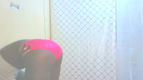 Snapshot of itsqueen_blacq chatting on 09/10/25, 08:03 Queen blacq online show from 09/10/25, 08:03