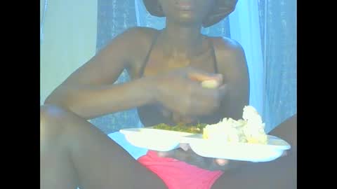 Snapshot of itsqueen_blacq chatting on 09/14/25, 08:08 Queen blacq online show from 09/14/25, 08:08