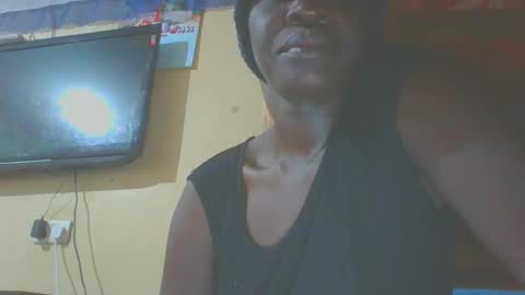 Snapshot of itsqueen_blacq chatting on 10/14/25, 06:36 Queen blacq online show from 10/14/25, 06:36