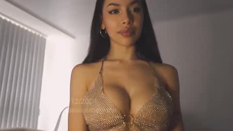 itsssssssme_lana online show from 12/31/24, 04:46