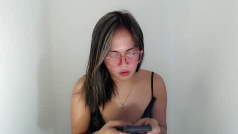 Snapshot of itsurgil_kloeh chatting on 11/17/25, 07:03 itsurgil_kloeh online show from 11/17/25, 07:03