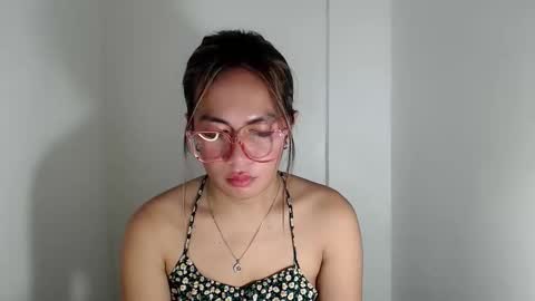 Snapshot of itsurgil_kloeh chatting on 11/27/25, 04:36 itsurgil_kloeh online show from 11/27/25, 04:36