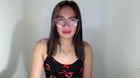 Snapshot of itsurgil_kloeh chatting on 11/29/25, 02:58 itsurgil_kloeh online show from 11/29/25, 02:58