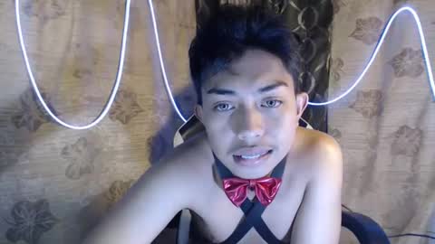 Snapshot of itsyourcummerboy_xx chatting on 04/05/26, 02:03 Kyle online show from 04/05/26, 02:03