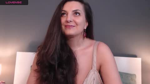 Melissa Khaan online show from 11/10/25, 10:03