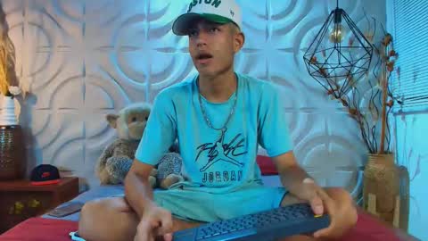 itszairen online show from 03/25/26, 03:56