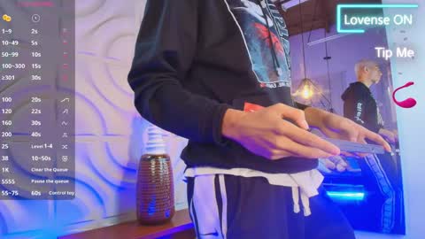 itszairen online show from 04/20/26, 06:49