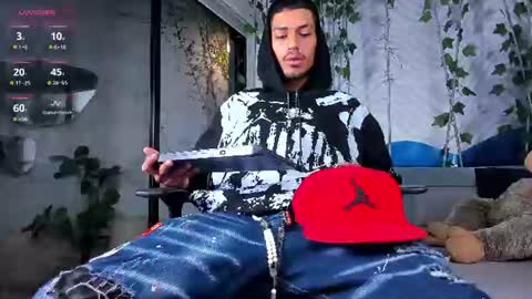 itszairen online show from 07/26/26, 03:47