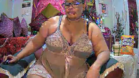 itumeleng74 online show from 11/26/25, 06:25