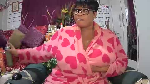 itumeleng74 online show from 12/22/25, 09:01