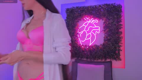 Itzel  online show from 02/10/26, 12:20