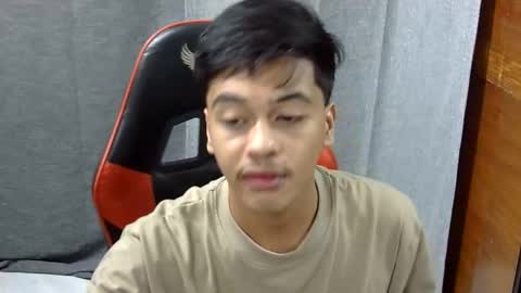Snapshot of itzme_jhonfred chatting on 04/25/26, 03:53 Jhonfred online show from 04/25/26, 03:53