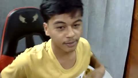 Snapshot of itzme_jhonfred chatting on 04/28/26, 03:28 Jhonfred online show from 04/28/26, 03:28