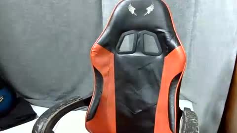 Snapshot of itzme_jhonfred chatting on 05/07/26, 11:37 Jhonfred online show from 05/07/26, 11:37