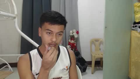 Snapshot of itzme_jhonfred chatting on 05/11/26, 12:22 Jhonfred online show from 05/11/26, 12:22