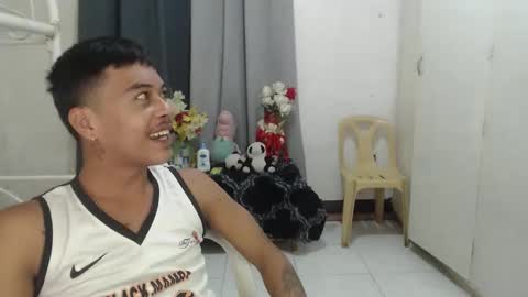 Snapshot of itzme_jhonfred chatting on 05/11/26, 02:45 Jhonfred online show from 05/11/26, 02:45
