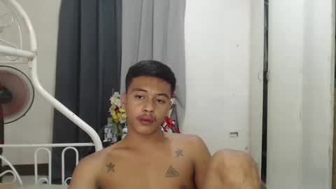Snapshot of itzme_jhonfred chatting on 05/13/26, 11:18 Jhonfred online show from 05/13/26, 11:18