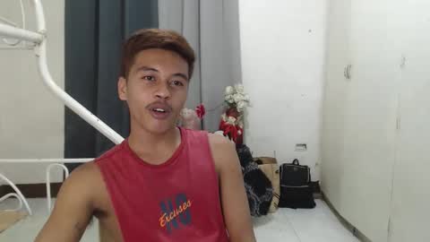 Snapshot of itzme_jhonfred chatting on 05/28/26, 11:51 Jhonfred online show from 05/28/26, 11:51
