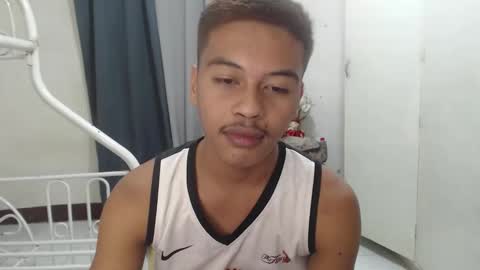 Snapshot of itzme_jhonfred chatting on 06/05/26, 12:00 Jhonfred online show from 06/05/26, 12:00
