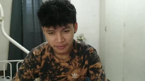 Snapshot of itzme_john chatting on 06/19/26, 05:01 itzme_john online show from 06/19/26, 05:01