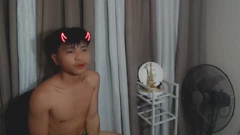 Snapshot of itzme_urhornyjerwin chatting on 03/14/26, 12:17 jerwin online show from 03/14/26, 12:17